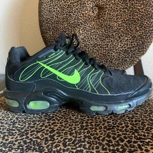 Nike Air Max Plus 1.5 TN Black Volt